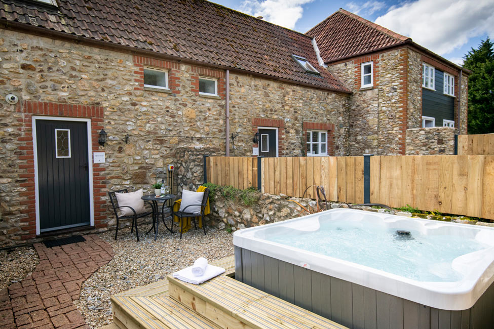 Sweet Hay hot tub