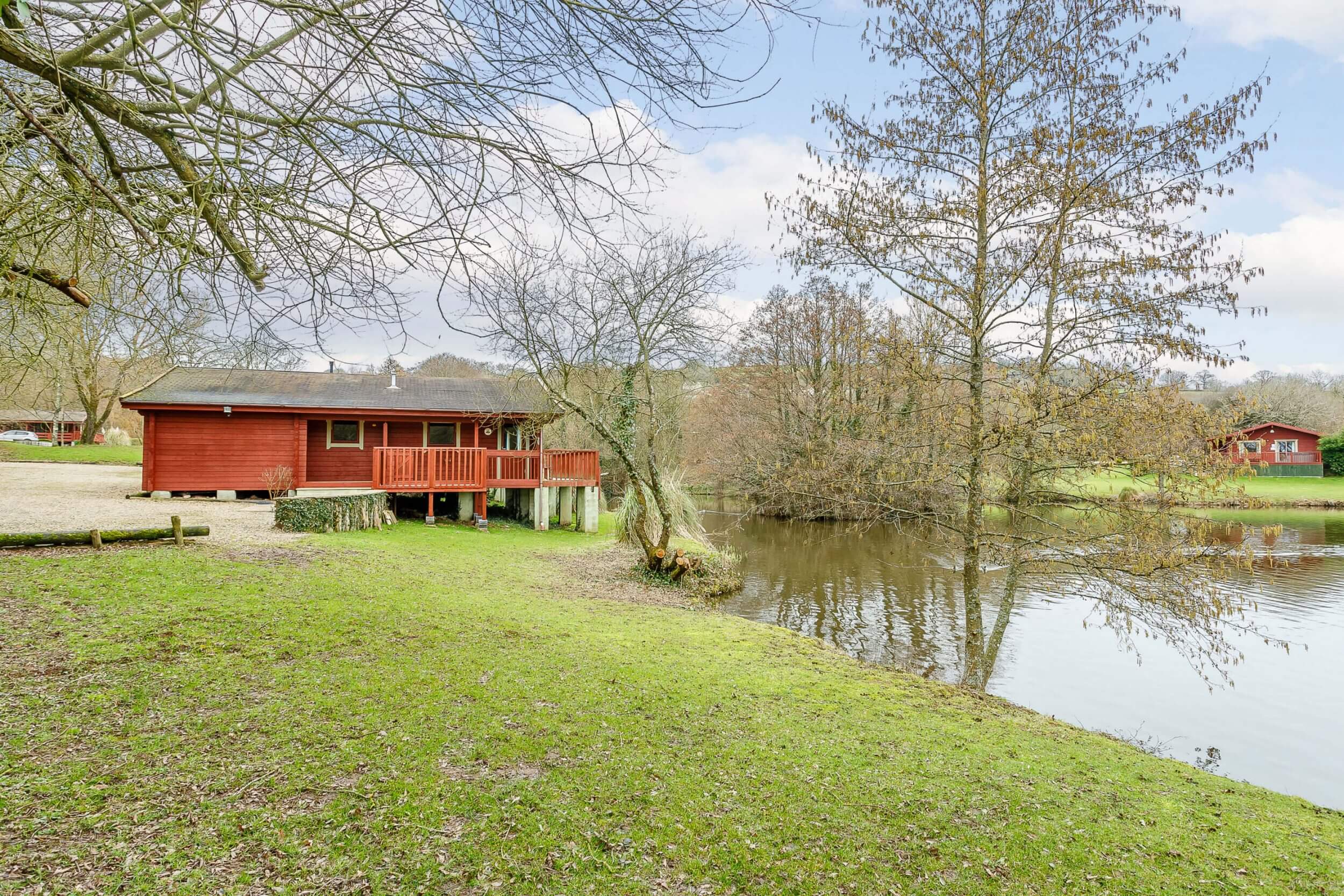 Otter Lodges | Lodges With Hot Tubs In Devon | Otter Falls