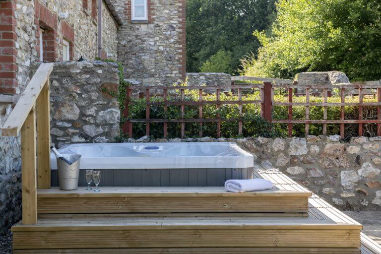Luxury Dog Friendly Holiday Cottages With Private Hot Tubs